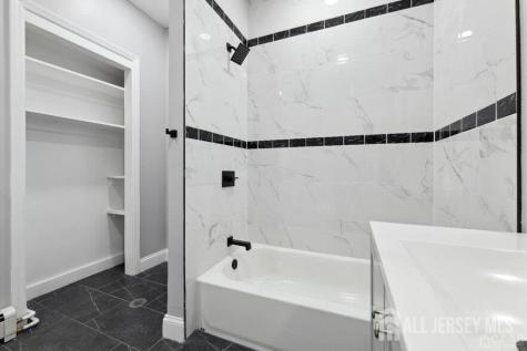 29 S 2nd Avenue S Highland Park NJ 08904