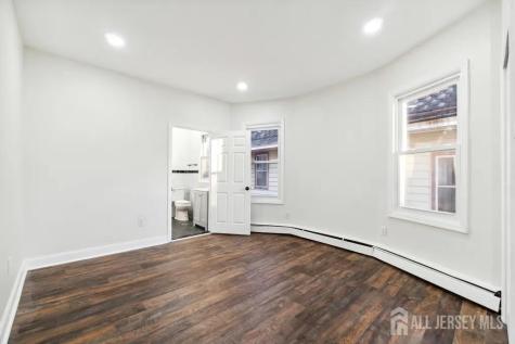 29 S 2nd Avenue S Highland Park NJ 08904