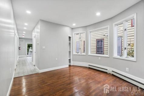 29 S 2nd Avenue S Highland Park NJ 08904