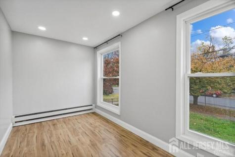 29 S 2nd Avenue S Highland Park NJ 08904