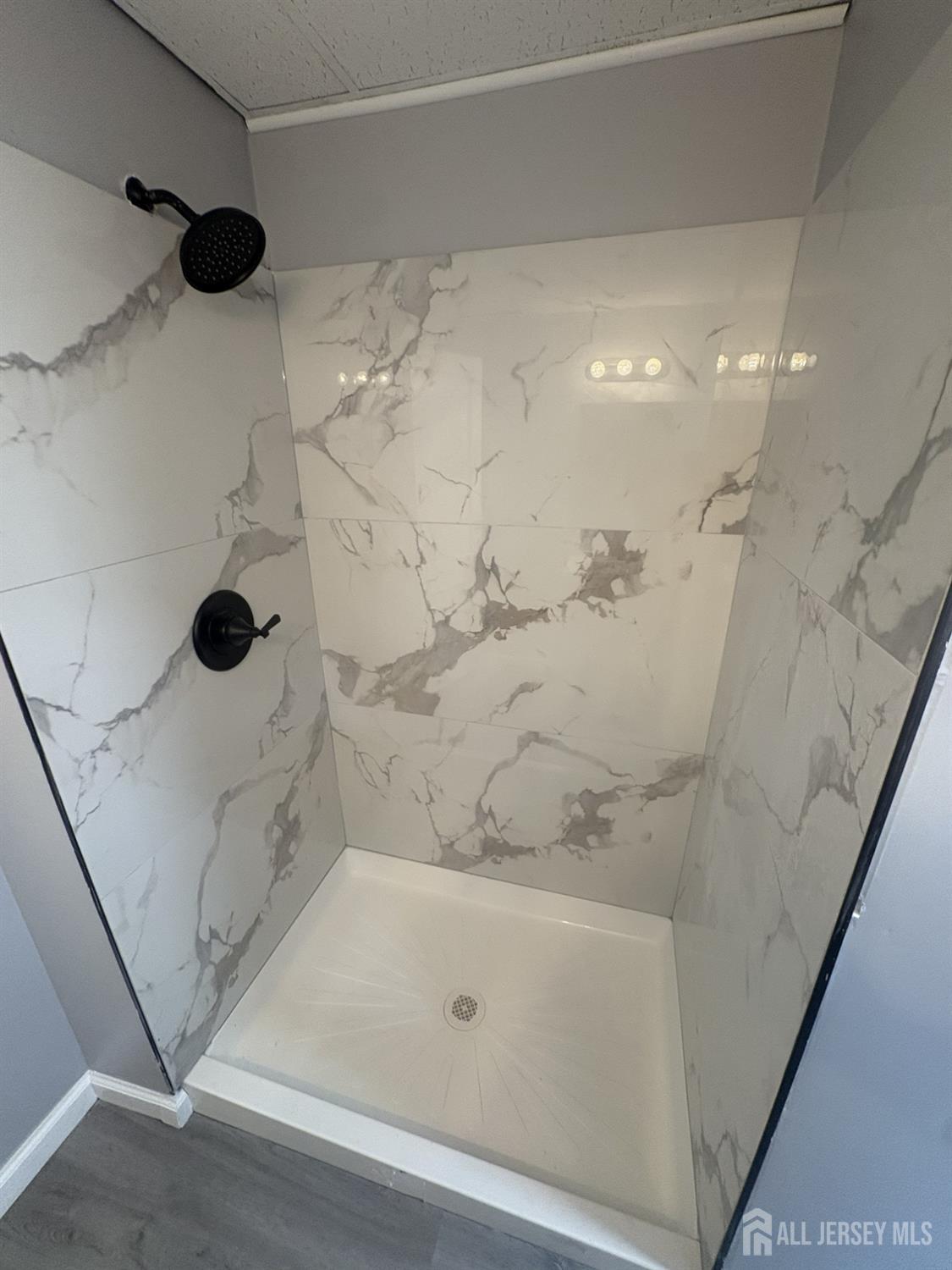 16 Lanning Street Ewing NJ 08618