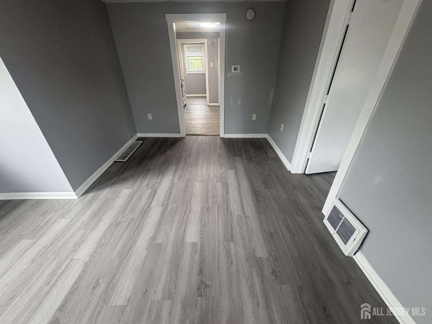 16 Lanning Street Ewing NJ 08618