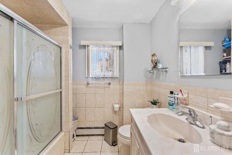 45 Leick Avenue Carteret NJ 07008