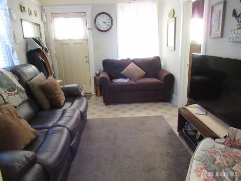 82 Pulaski Avenue Carteret NJ 07008
