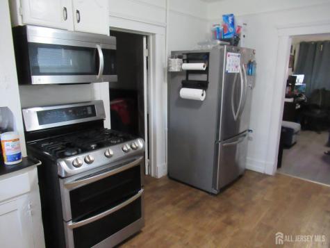 82 Pulaski Avenue Carteret NJ 07008