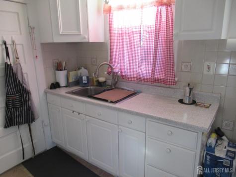 82 Pulaski Avenue Carteret NJ 07008
