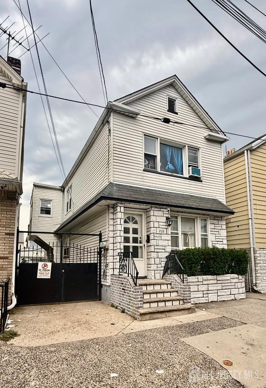 228 Elm Street Newark NJ 07105