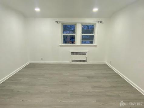 41 Elmwood Avenue Carteret NJ 07008