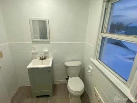 41 Elmwood Avenue Carteret NJ 07008