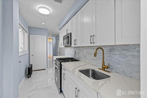 6 S 9th Avenue Highland Park NJ 08904