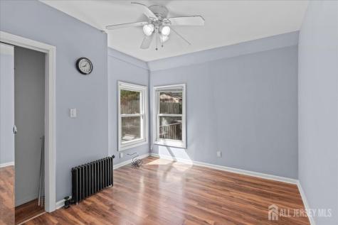 6 S 9th Avenue Highland Park NJ 08904