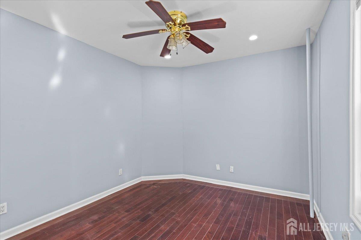 6 S 9th Avenue Highland Park NJ 08904