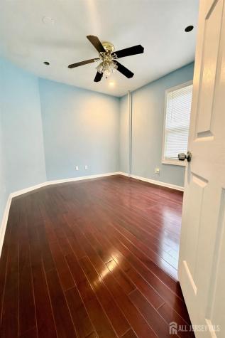 6 S 9th Avenue Highland Park NJ 08904