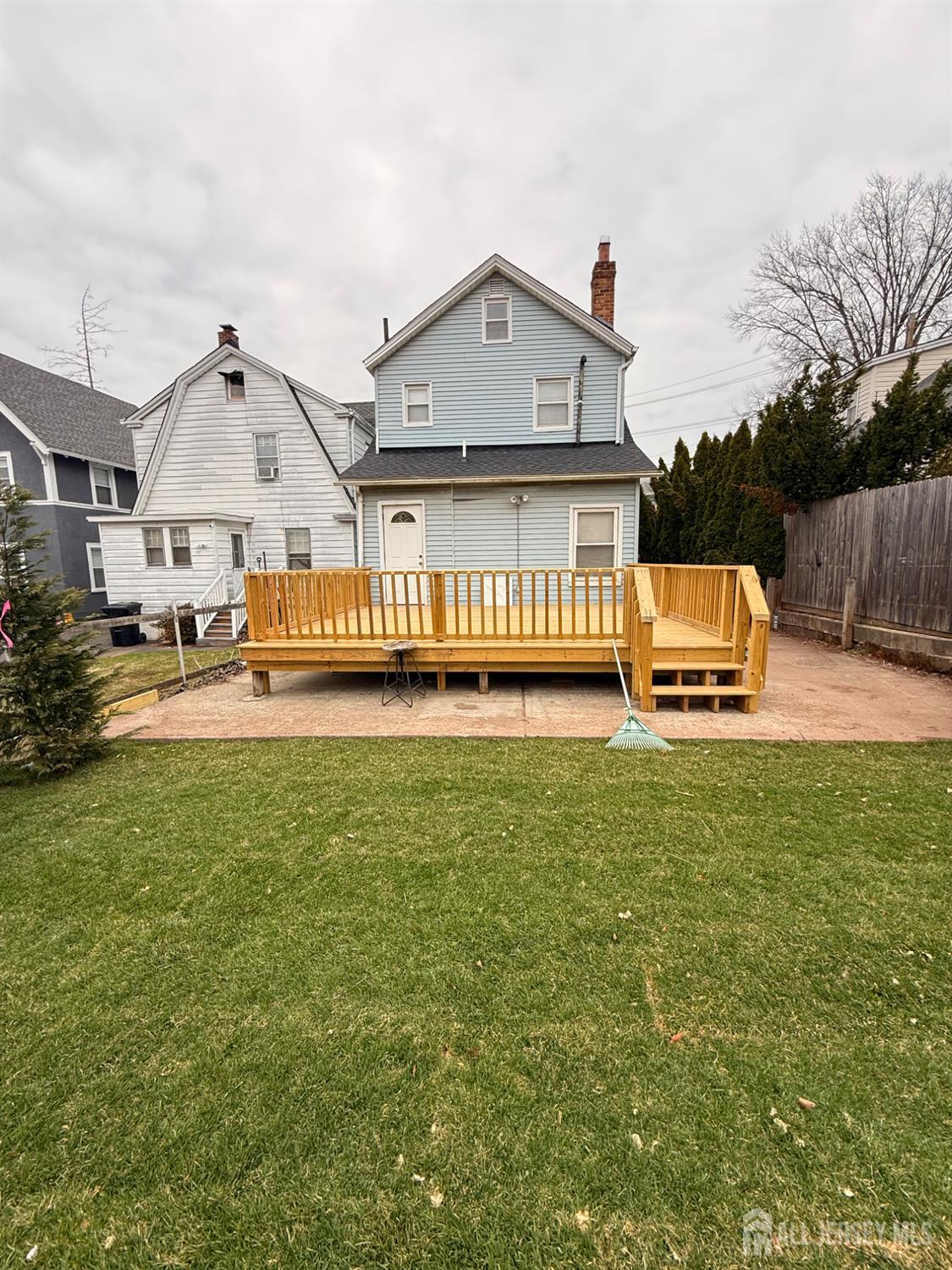 6 S 9th Avenue Highland Park NJ 08904