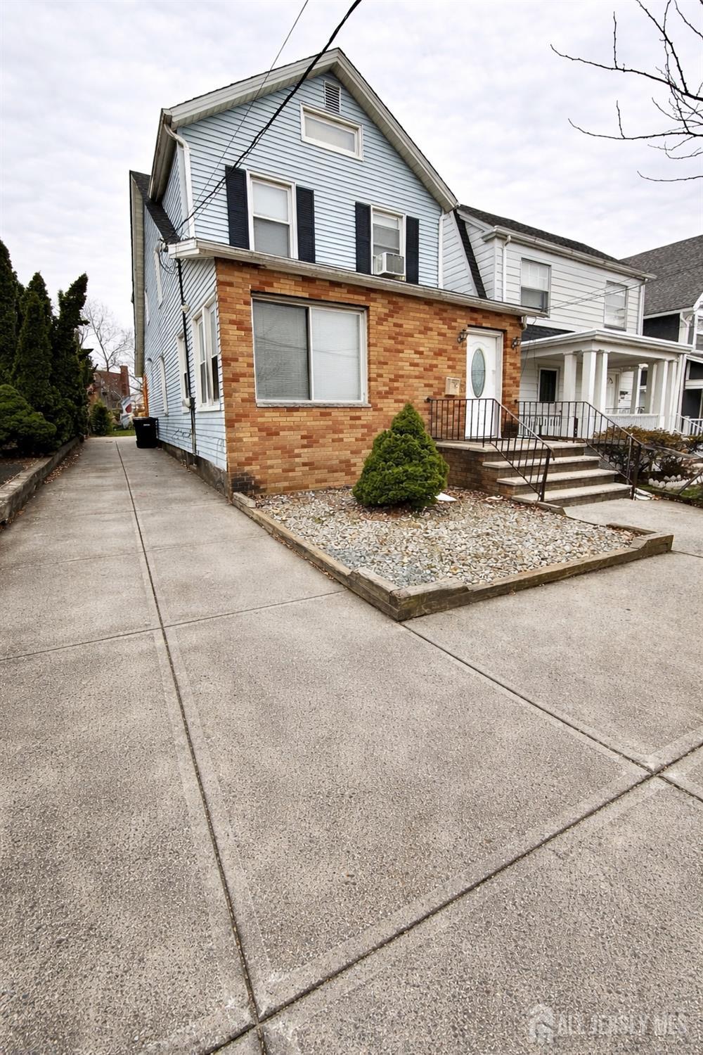 6 S 9th Avenue Highland Park NJ 08904
