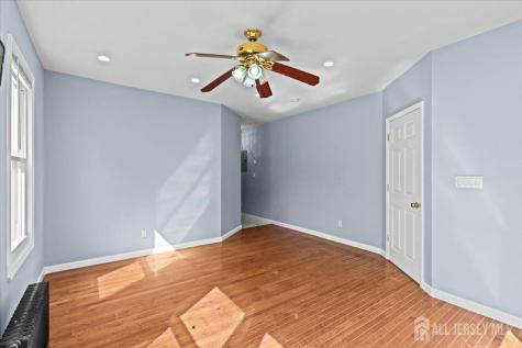 6 S 9th Avenue Highland Park NJ 08904