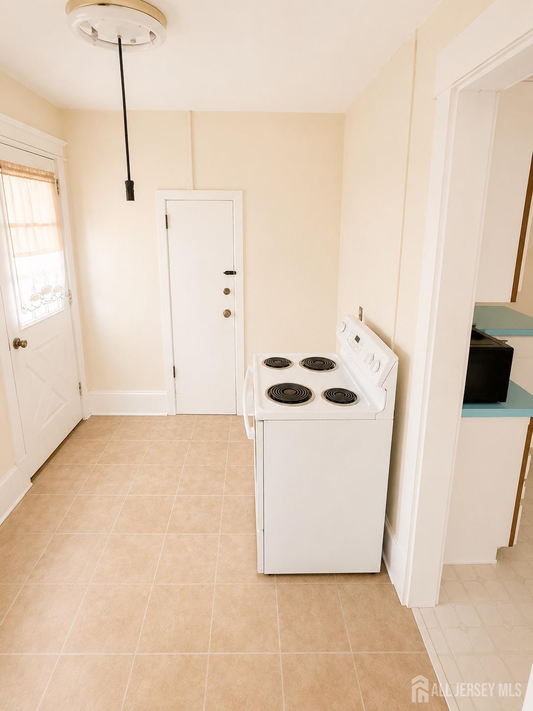 243 Monmouth Street Hightstown NJ 08520