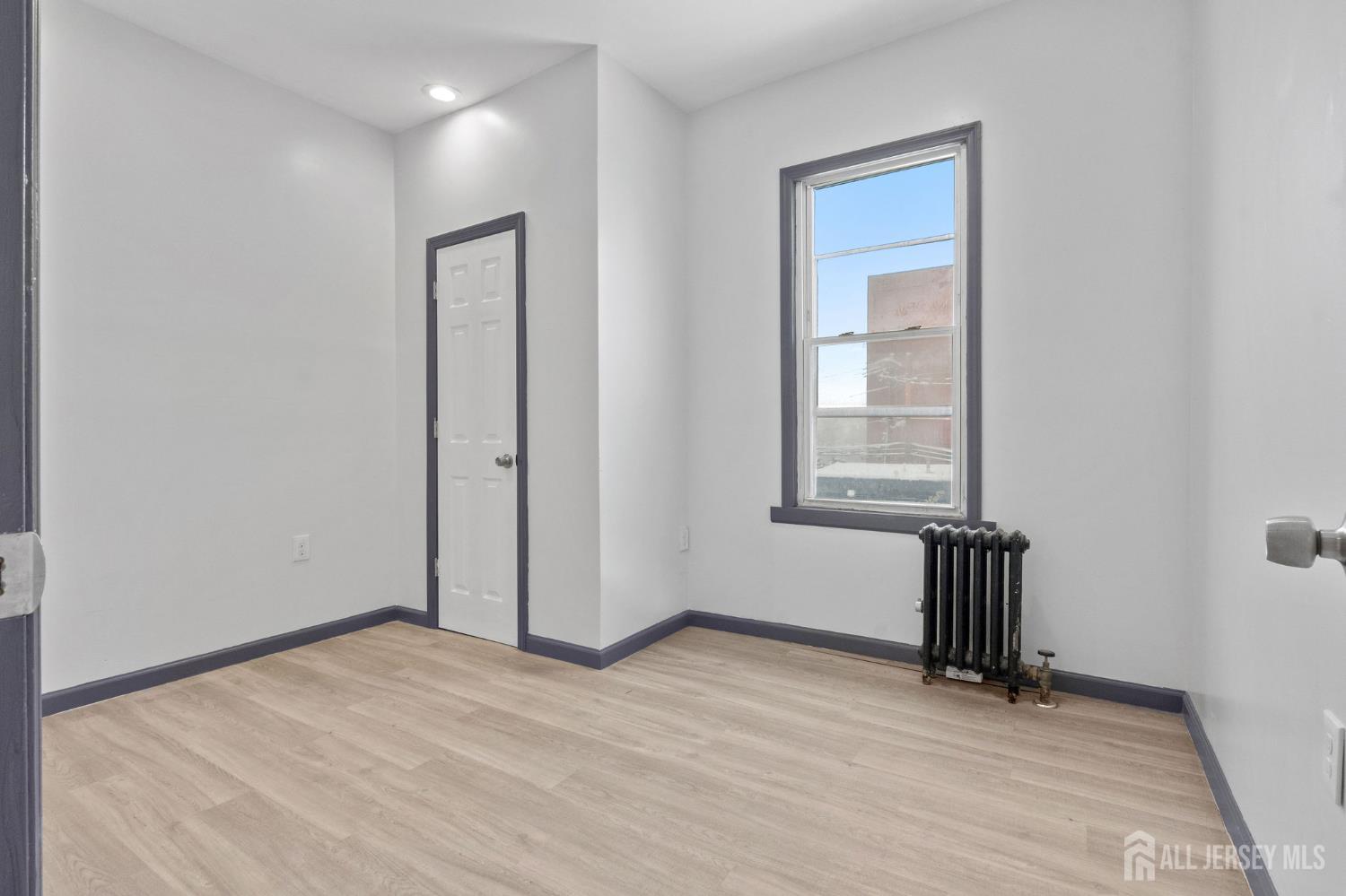 211 N 13th Street Newark NJ 07107