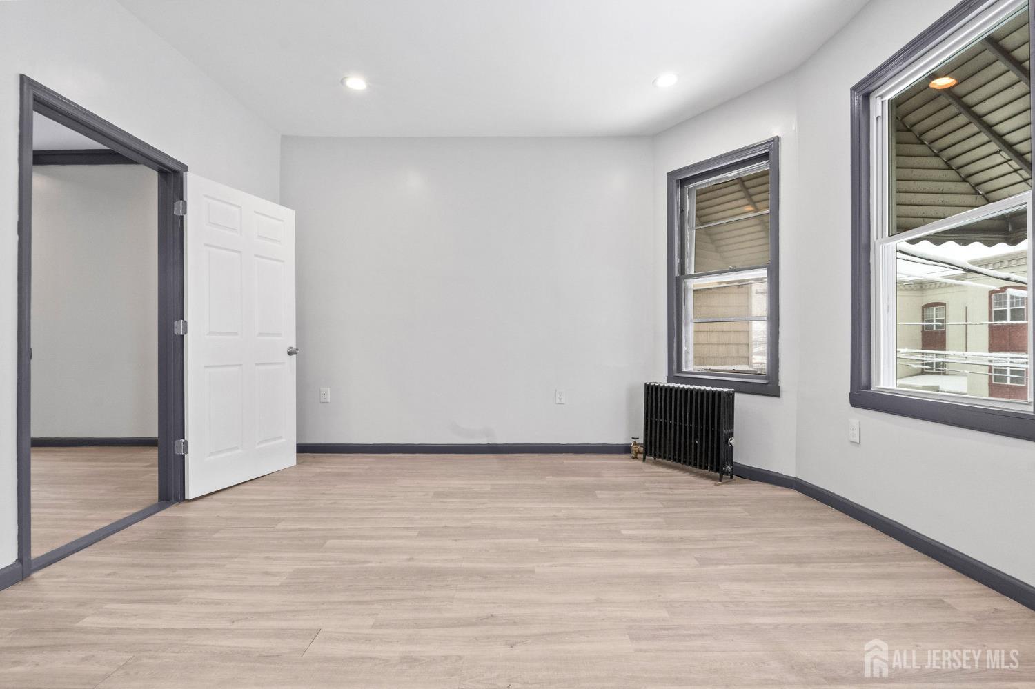 211 N 13th Street Newark NJ 07107