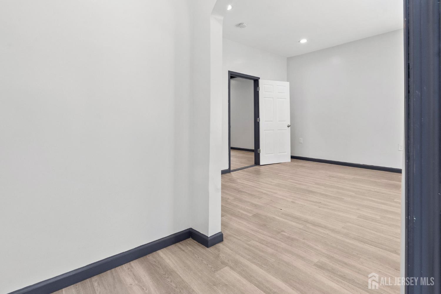 211 N 13th Street Newark NJ 07107
