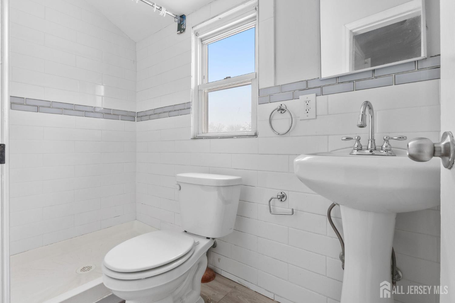 211 N 13th Street Newark NJ 07107