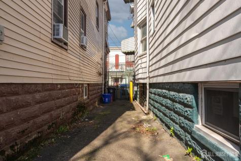 211 N 13th Street Newark NJ 07107