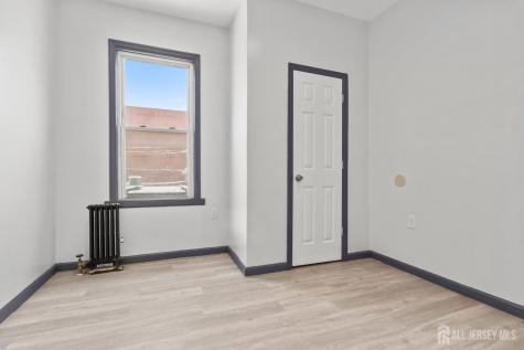 211 N 13th Street Newark NJ 07107