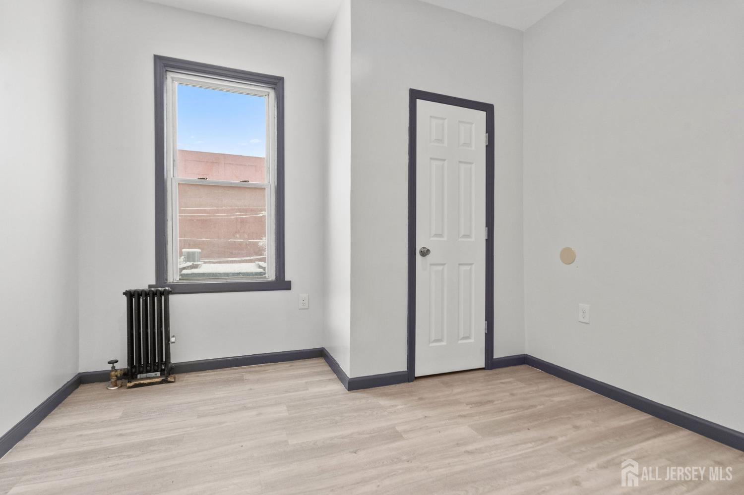 211 N 13th Street Newark NJ 07107