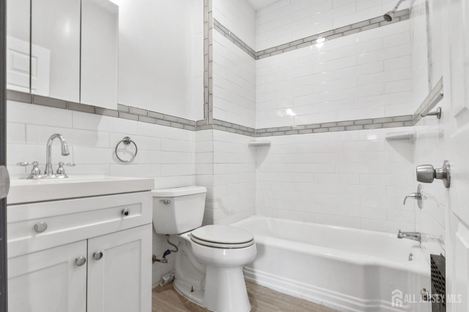 211 N 13th Street Newark NJ 07107