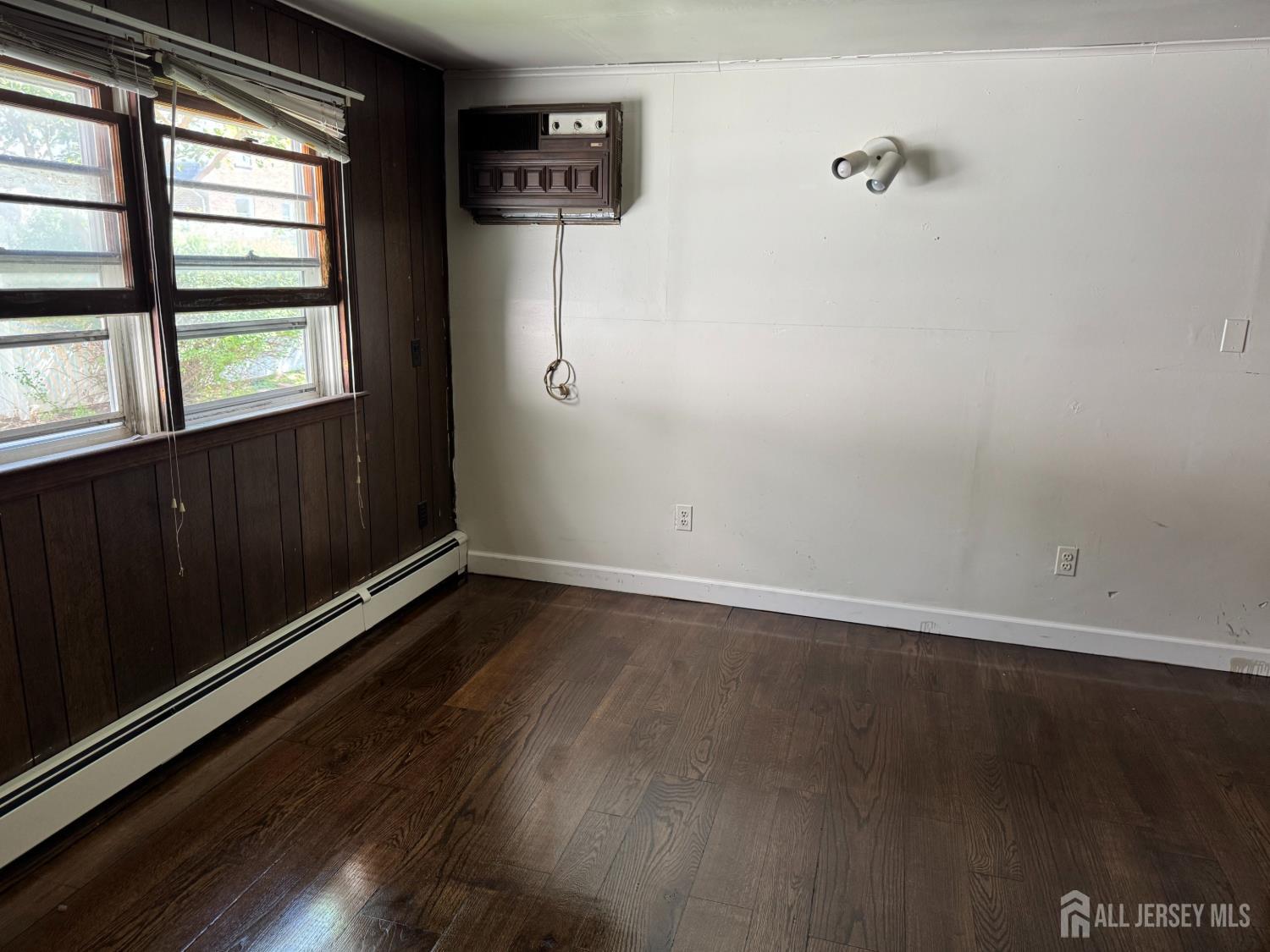 16 Carlton Street Edison NJ 08837