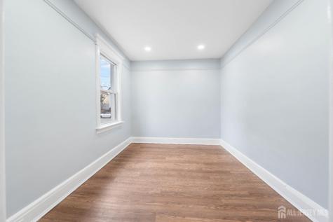 86 S Fulton Street S Woodbridge Proper NJ 07095