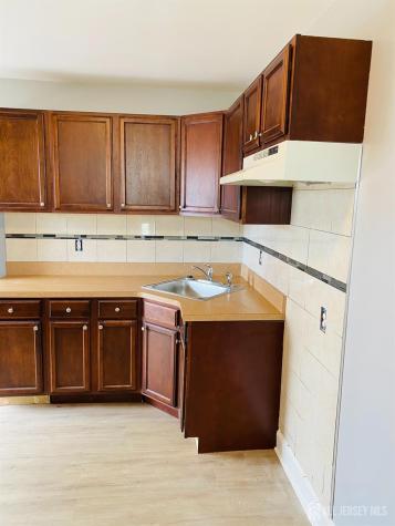 231 Clinton Street Woodbridge Proper NJ 07095