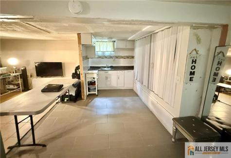 525 S 3rd Avenue Highland Park NJ 08904