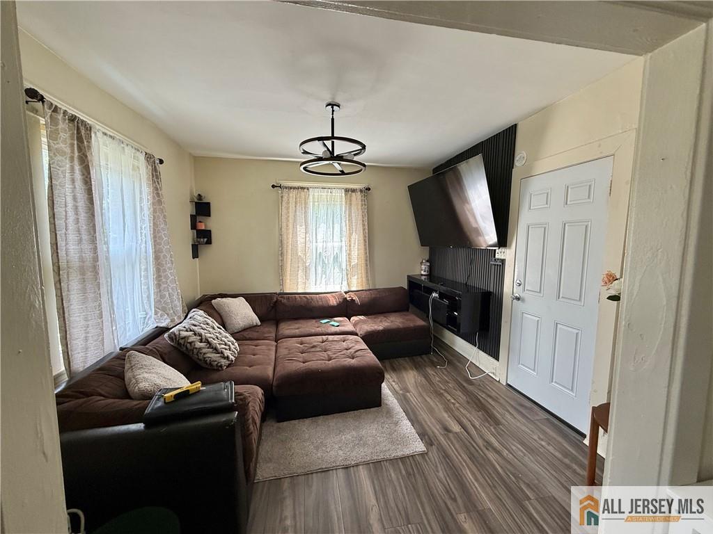 525 S 3rd Avenue Highland Park NJ 08904