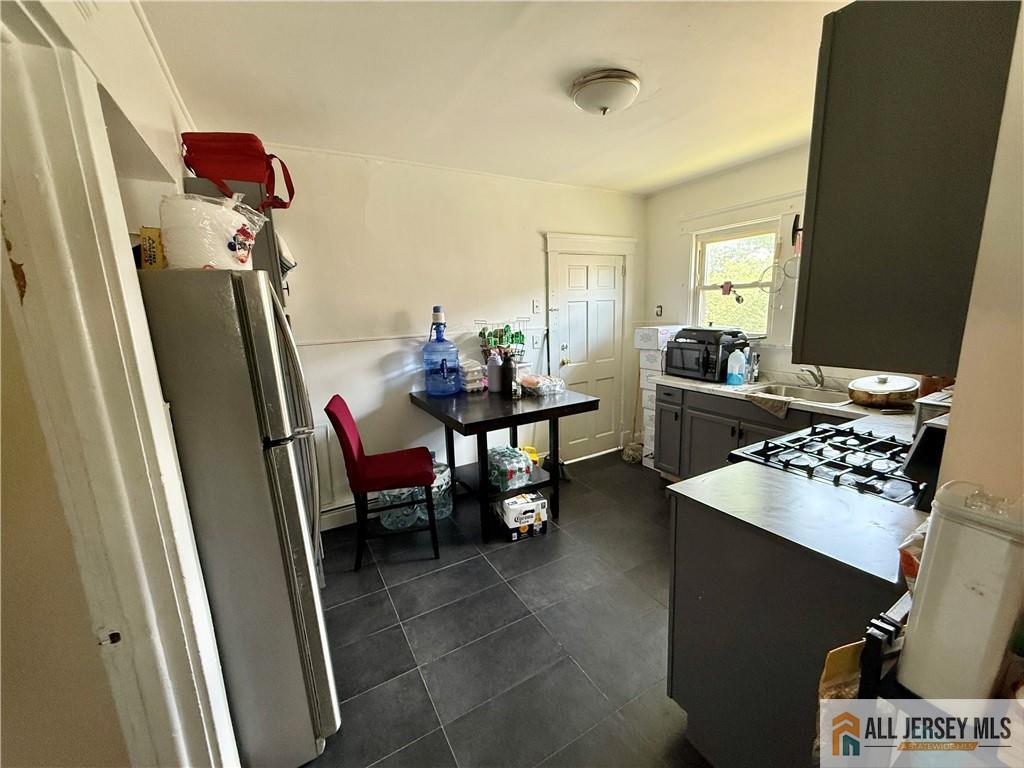 525 S 3rd Avenue Highland Park NJ 08904