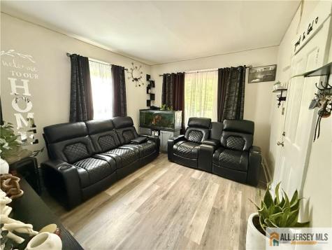 525 S 3rd Avenue Highland Park NJ 08904