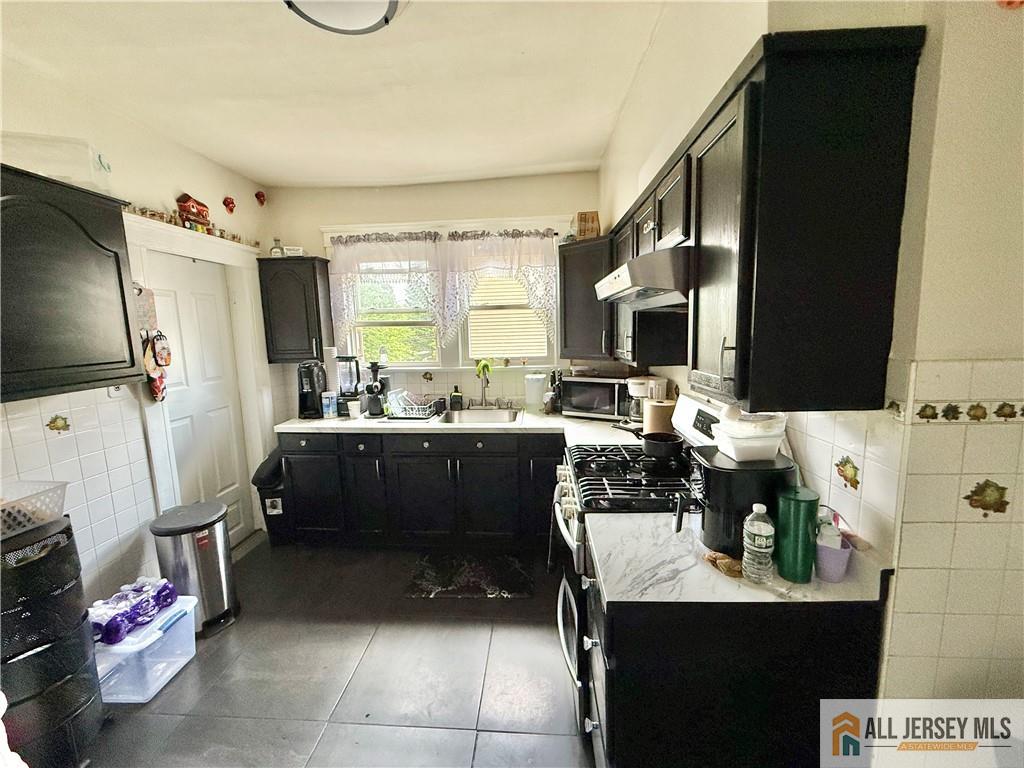 525 S 3rd Avenue Highland Park NJ 08904