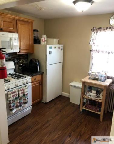 32 Avenel Street Avenel NJ 07001