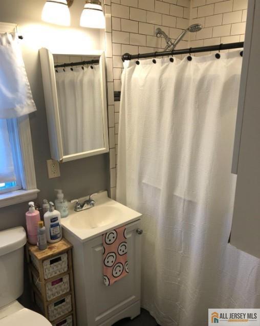 32 Avenel Street Avenel NJ 07001