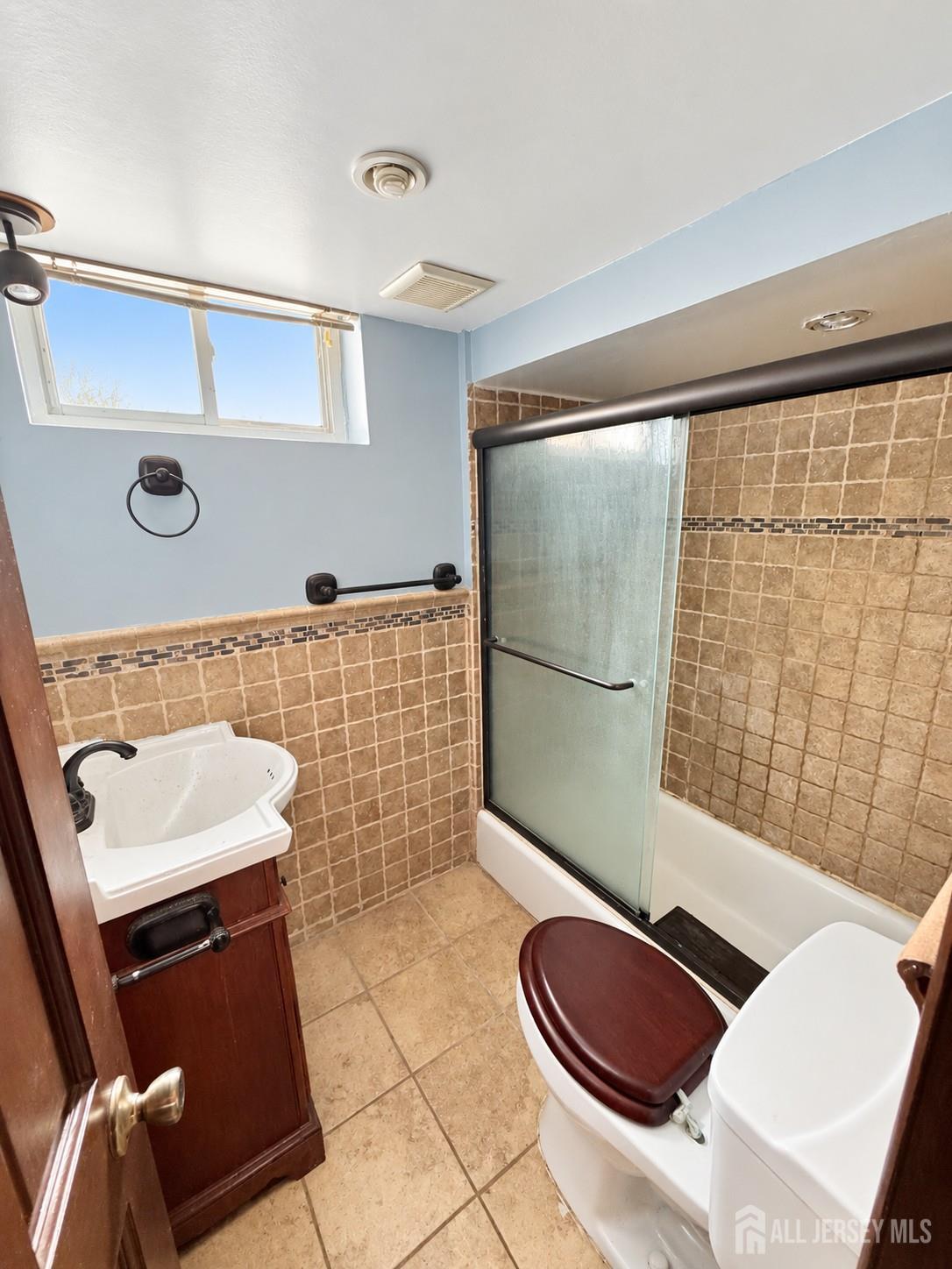 7417 4th Avenue North Bergen NJ 07047