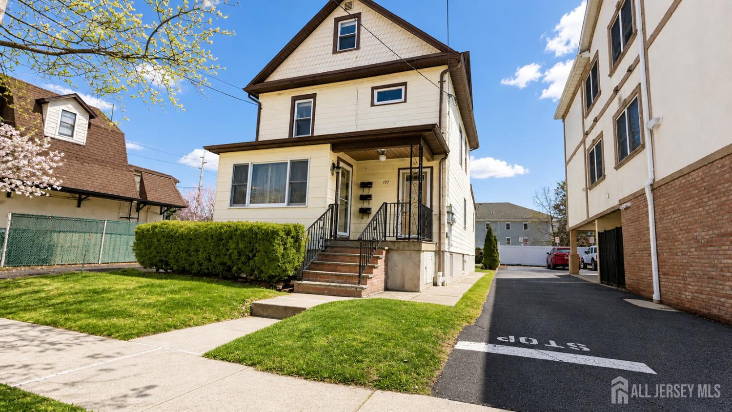 107 Madison Avenue Dunellen NJ 08812