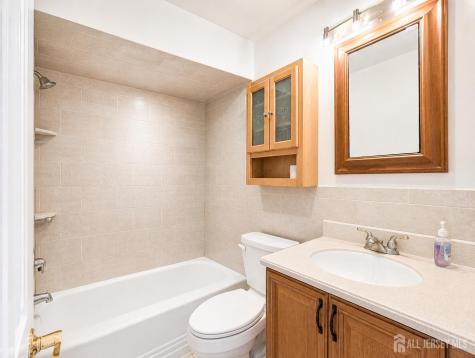 107 Madison Avenue Dunellen NJ 08812