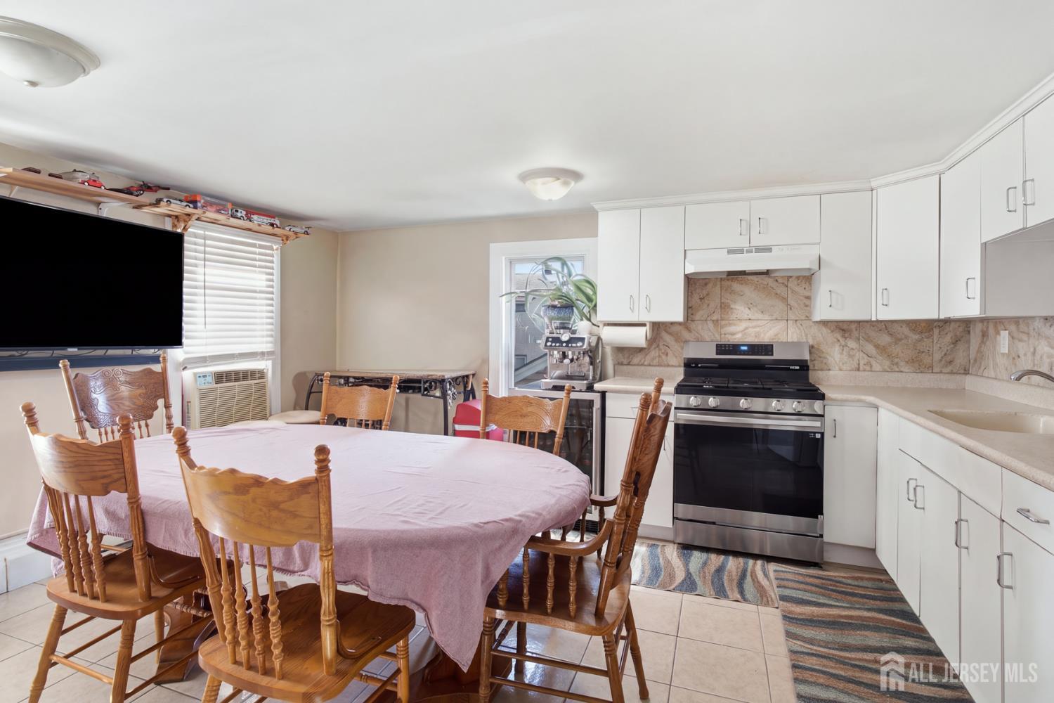 17 George Street South River NJ 08882