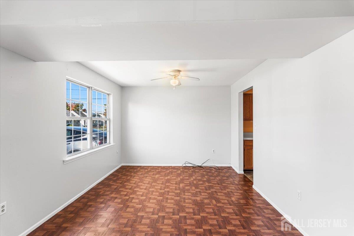 32 Mckinley Avenue Carteret NJ 07008
