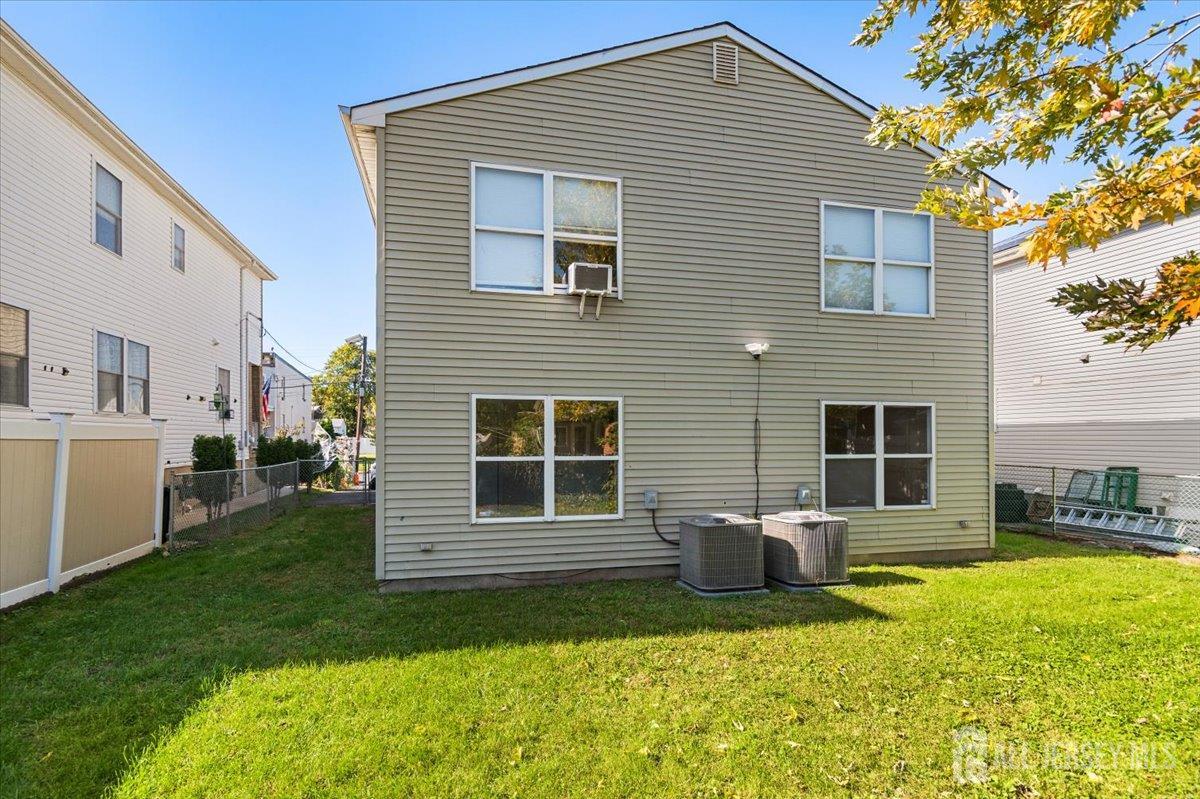32 Mckinley Avenue Carteret NJ 07008