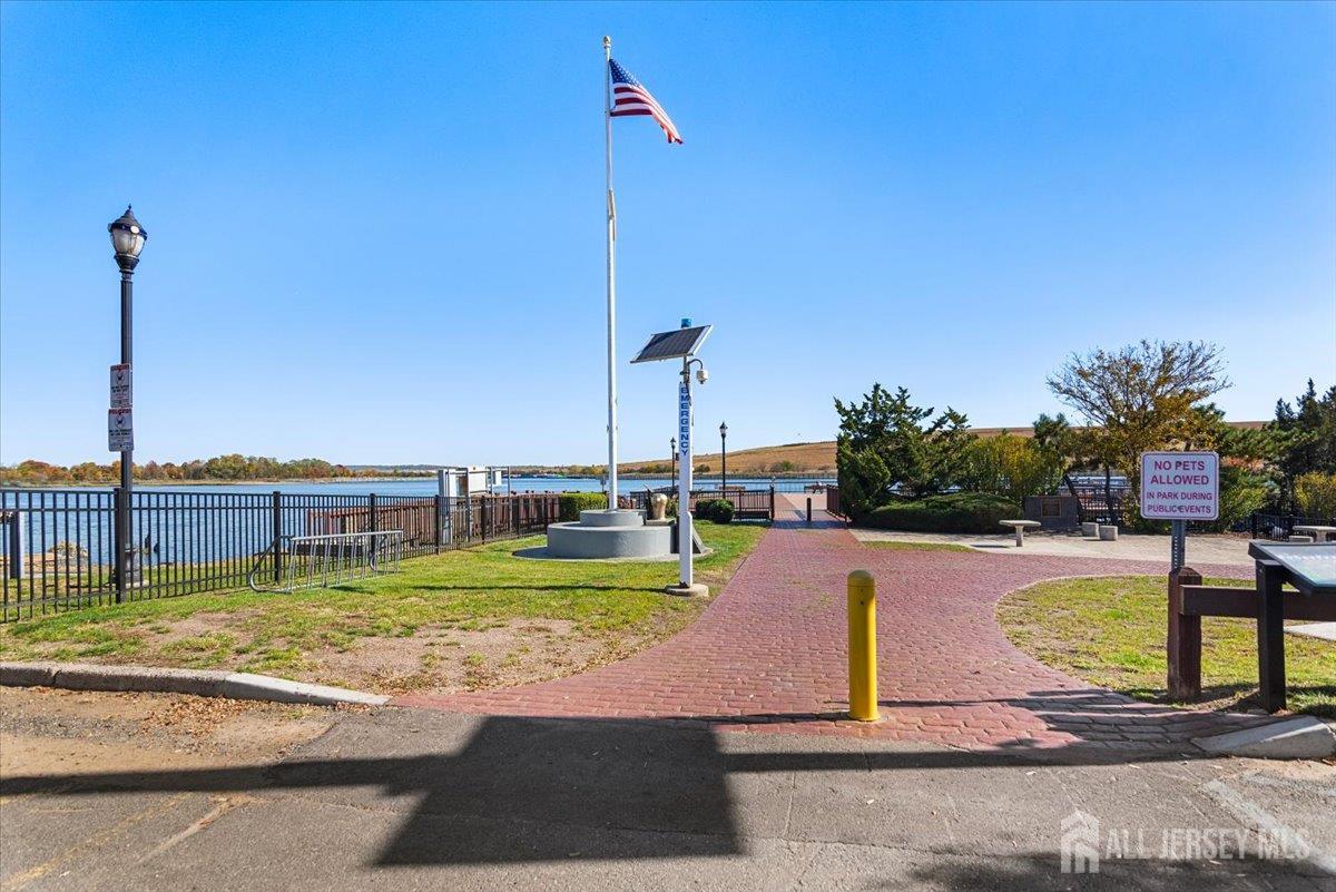 32 Mckinley Avenue Carteret NJ 07008