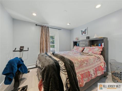 899 Green Street Iselin NJ 08830