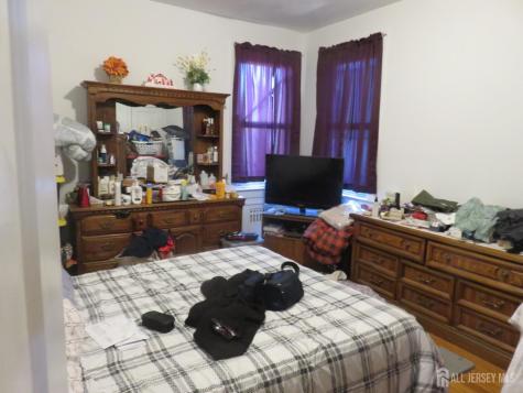 68 Catalpa Avenue Perth Amboy NJ 08861