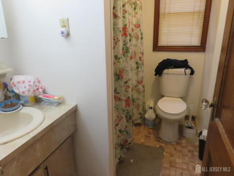 68 Catalpa Avenue Perth Amboy NJ 08861