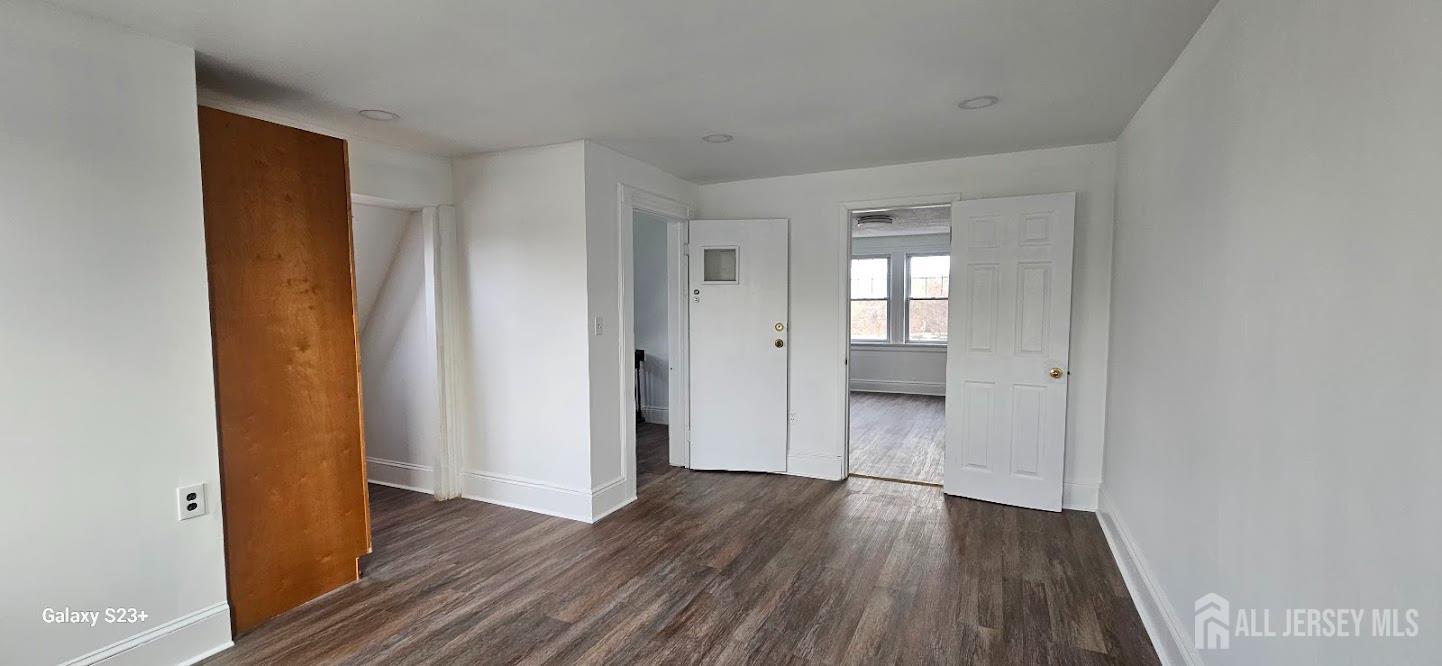 212 3rd Street Newark NJ 07107